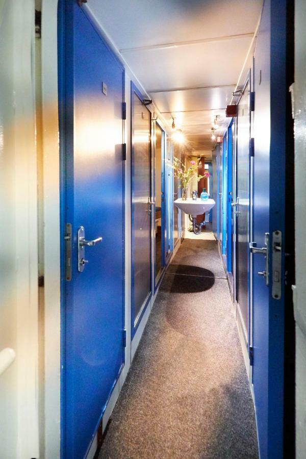Hotel Segelschiff Loth Lorien Hamburg Exterior foto